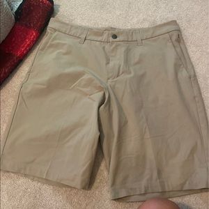 Lululemon shorts commission classic 9”